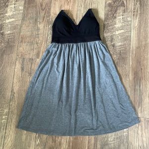 Women’s nursing nightgown size small